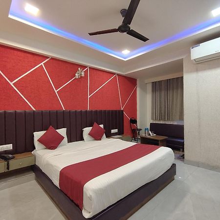 Hotel Avadh Palace, Subhash Bridge, Rto Circle, อาเมดาบัด ภายนอก รูปภาพ