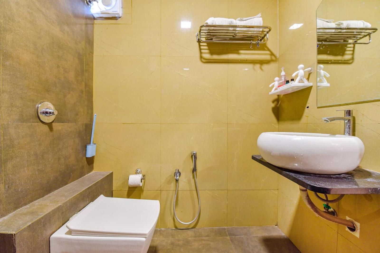 Hotel Avadh Palace, Subhash Bridge, Rto Circle, อาเมดาบัด ภายนอก รูปภาพ