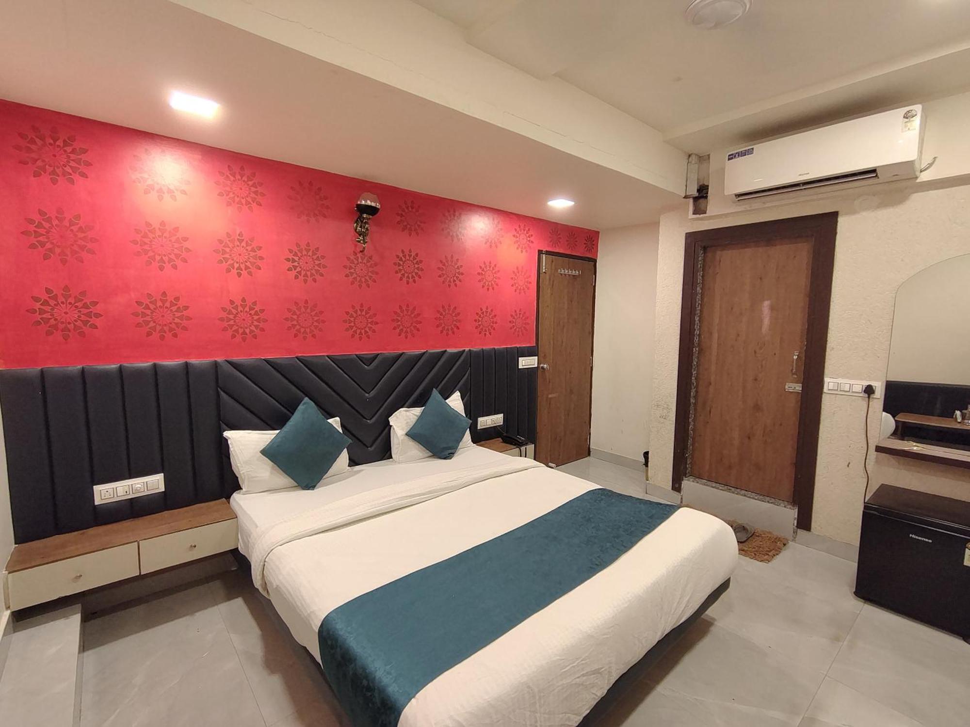 Hotel Avadh Palace, Subhash Bridge, Rto Circle, อาเมดาบัด ภายนอก รูปภาพ