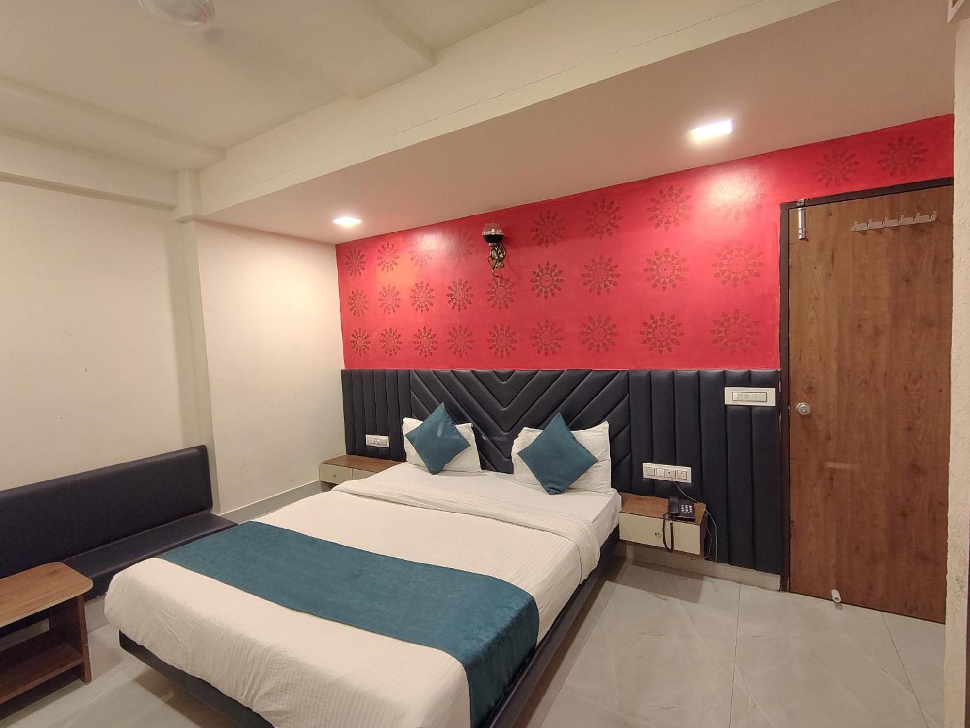Hotel Avadh Palace, Subhash Bridge, Rto Circle, อาเมดาบัด ภายนอก รูปภาพ
