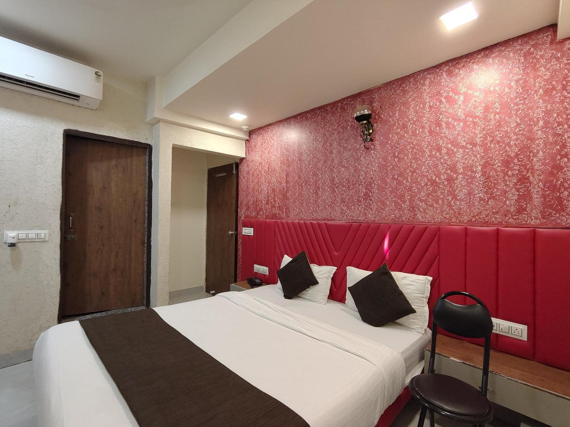 Hotel Avadh Palace, Subhash Bridge, Rto Circle, อาเมดาบัด ภายนอก รูปภาพ